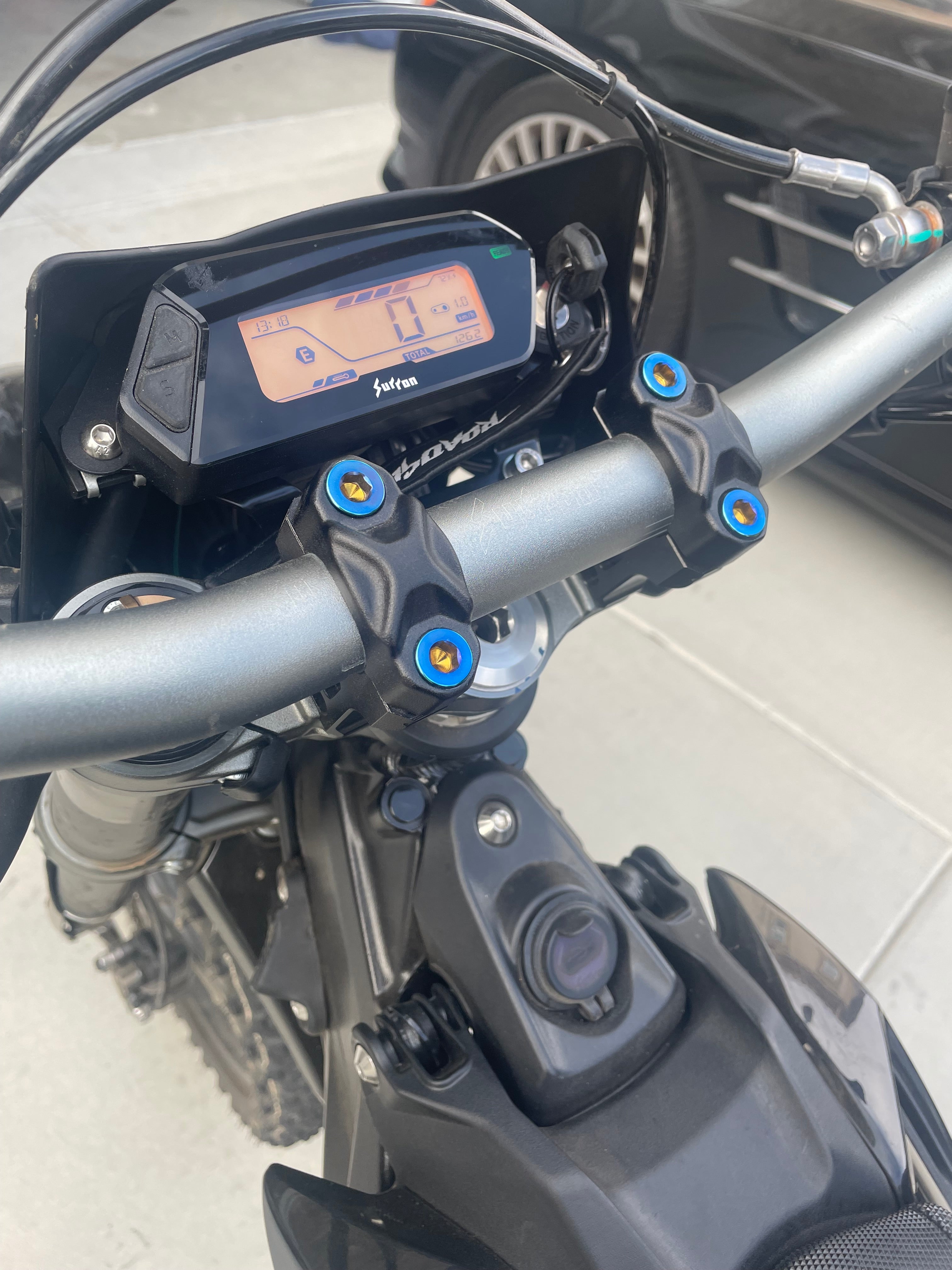 Ultra bee direct mount bolts(4pc) Tirider