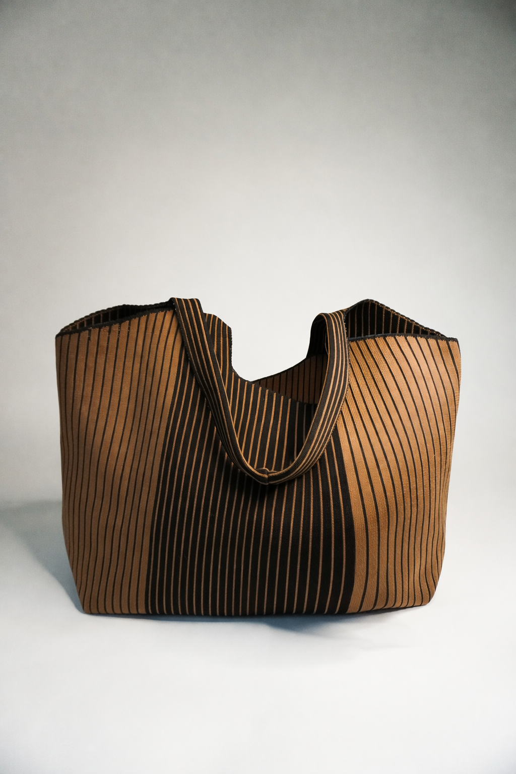 Brown Everyday Tote A Bag Concept