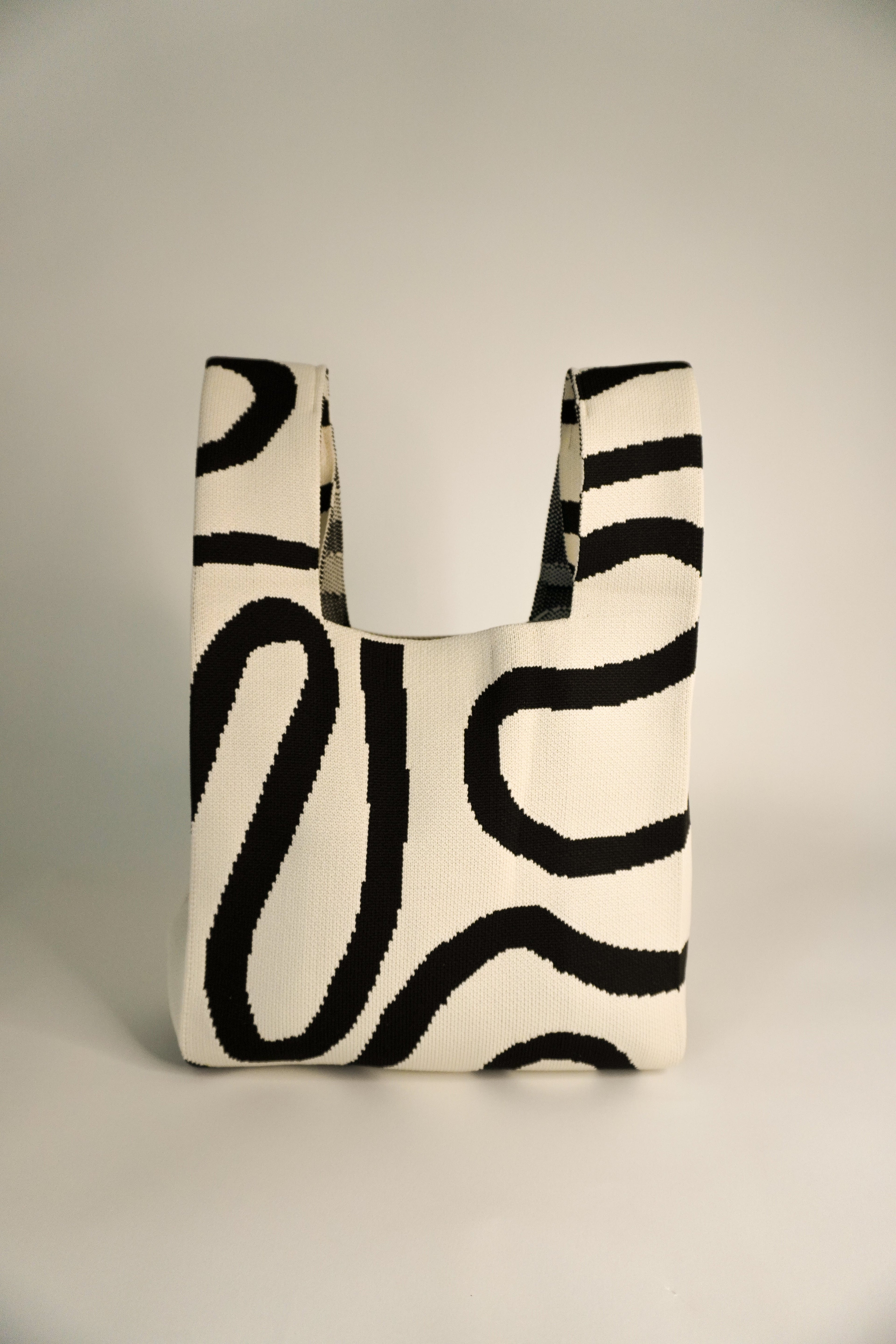 Meander Black Handbag A Bag Concept