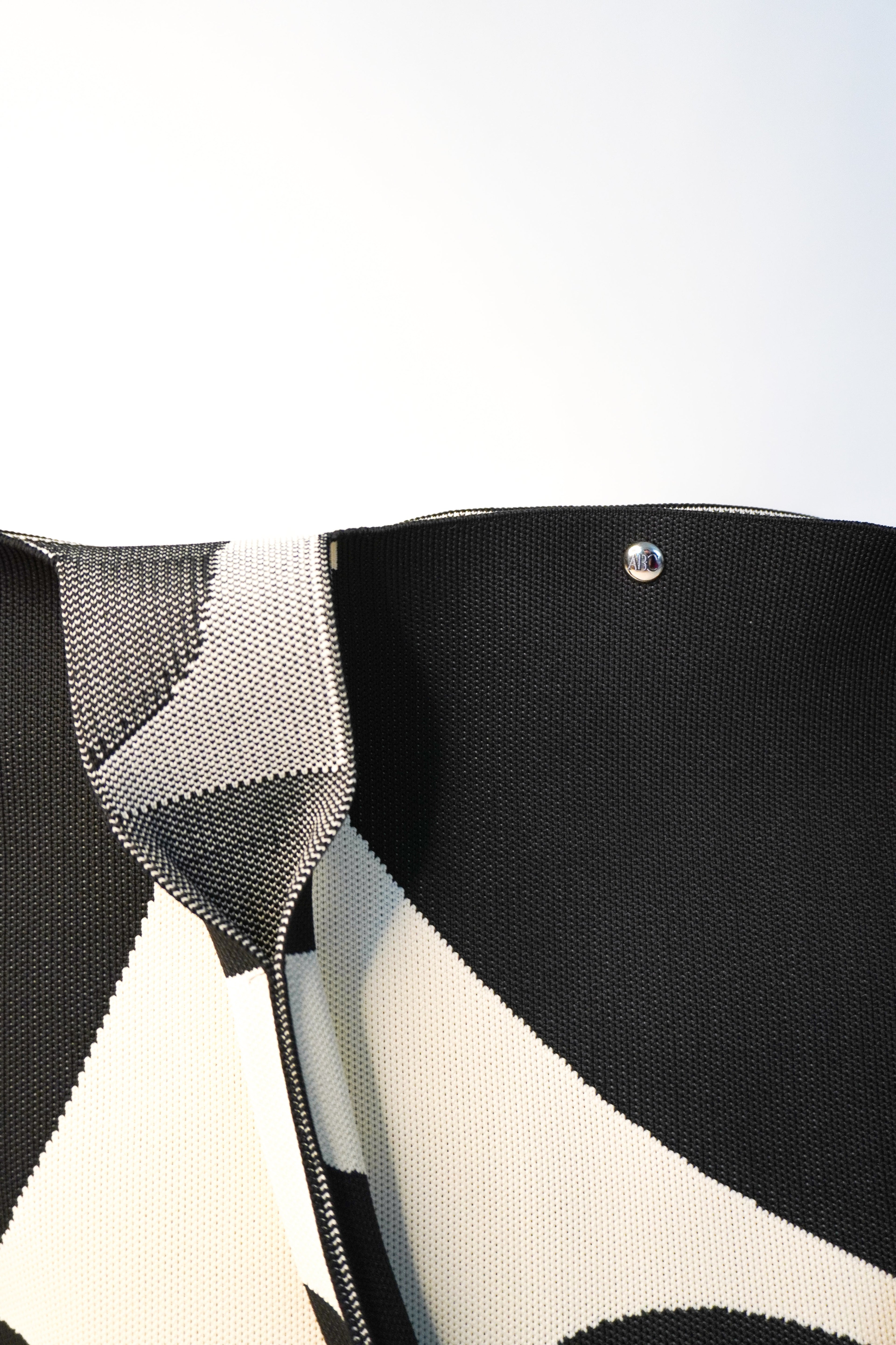MOOdy Black Signature Tote A Bag Concept