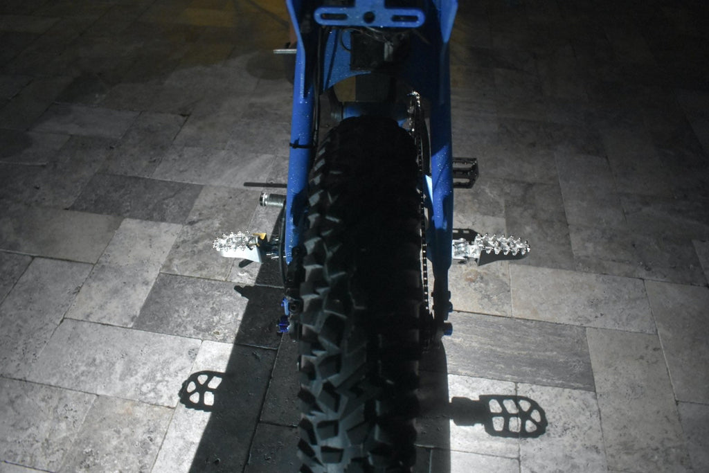 Mx style rear peg kit AmpMoto