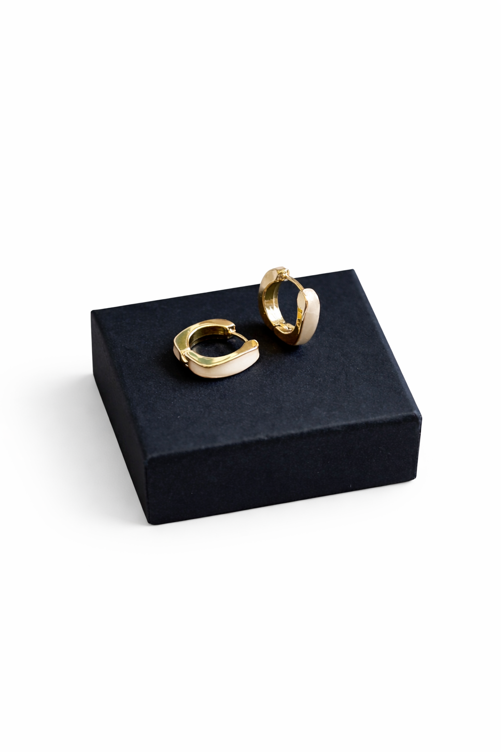 Madrid Earrings Ostella Shells
