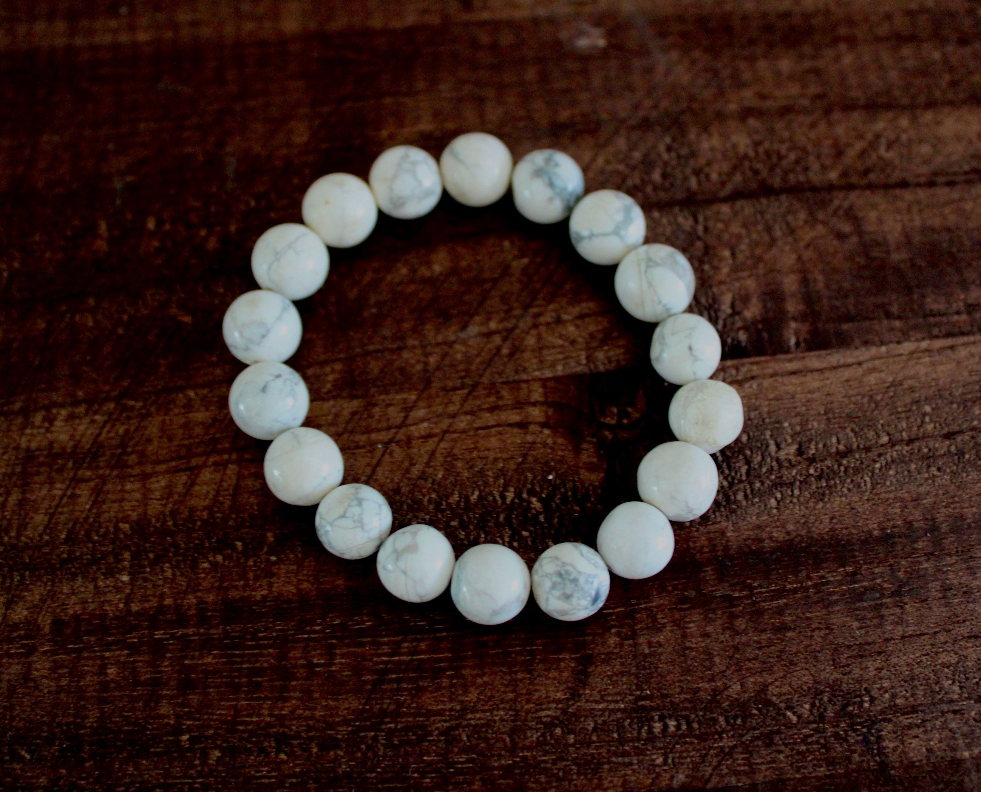 Howlite beaded bracelet