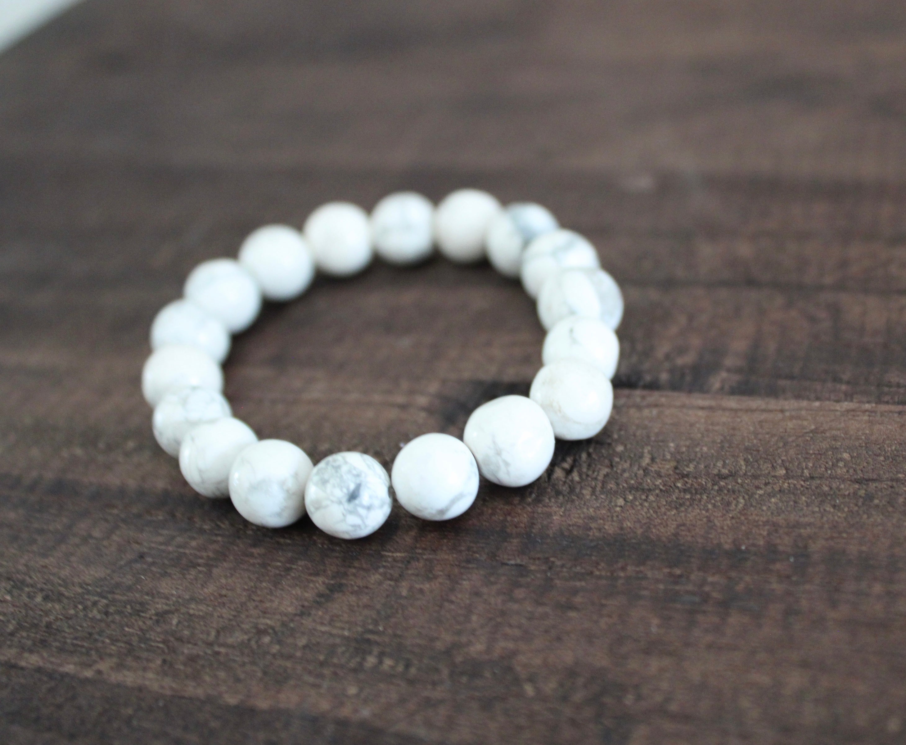Howlite beaded bracelet