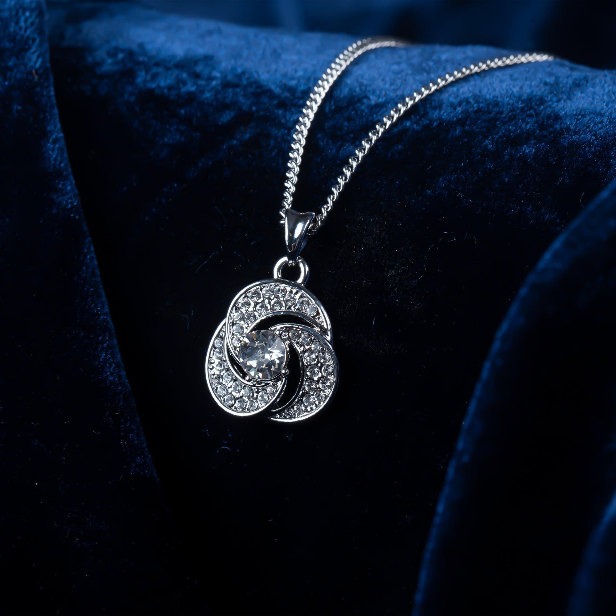 Tryndi Love Knot Necklace