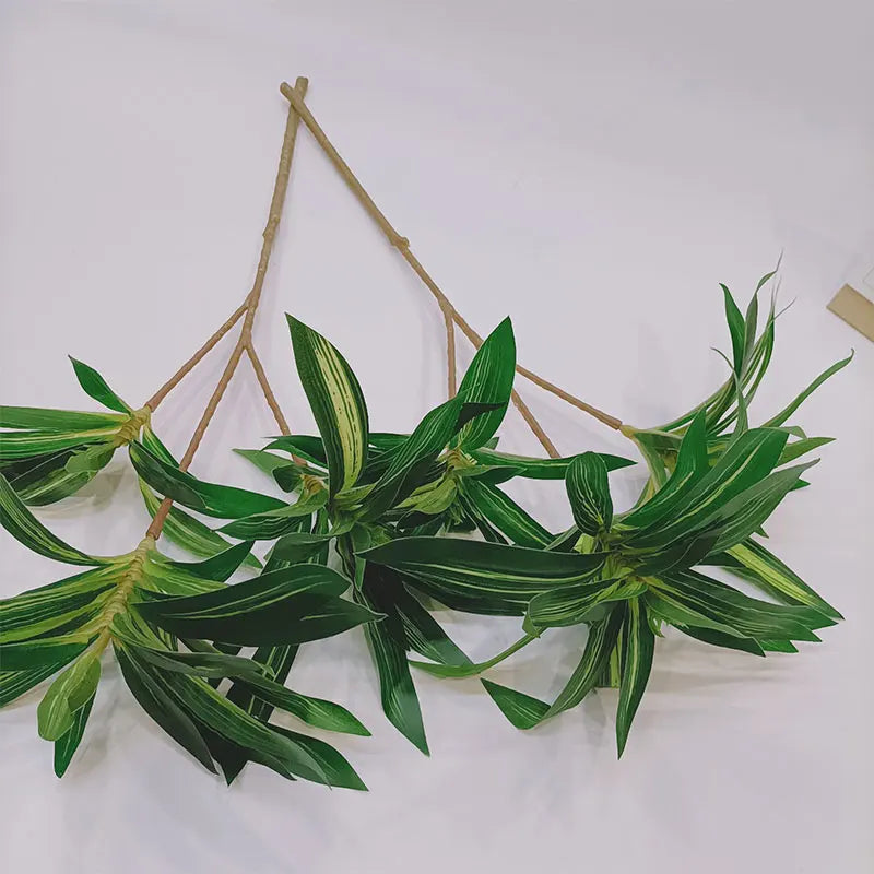 Dlight Decor 75cm Palm Tree with Real Touch Leaves Dlight Decor