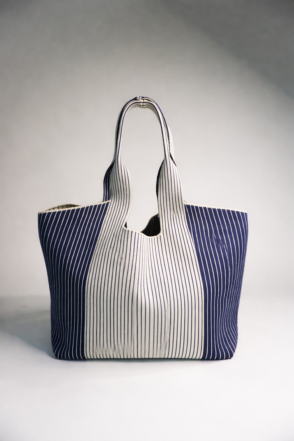 Navy Everyday Tote A Bag Concept
