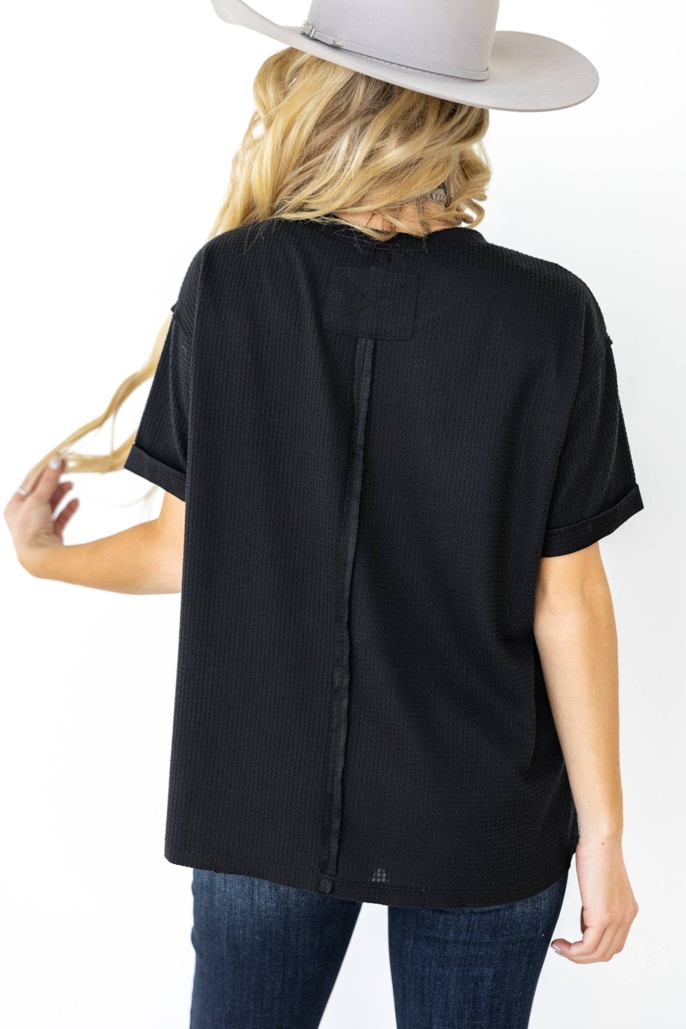 Andrée by Unit "Santa Anna" Two-Tone Short Sleeve Textured Western Top — Stretchy Knit with Raw-Edged Back Patch (5 Colors) Cowhide and Conchos