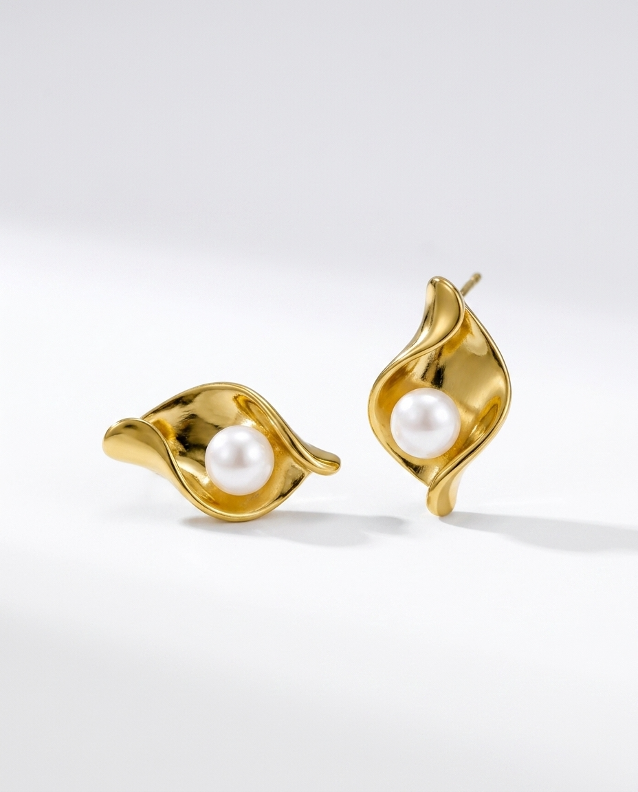 Sierra Earrings Ostella Shells