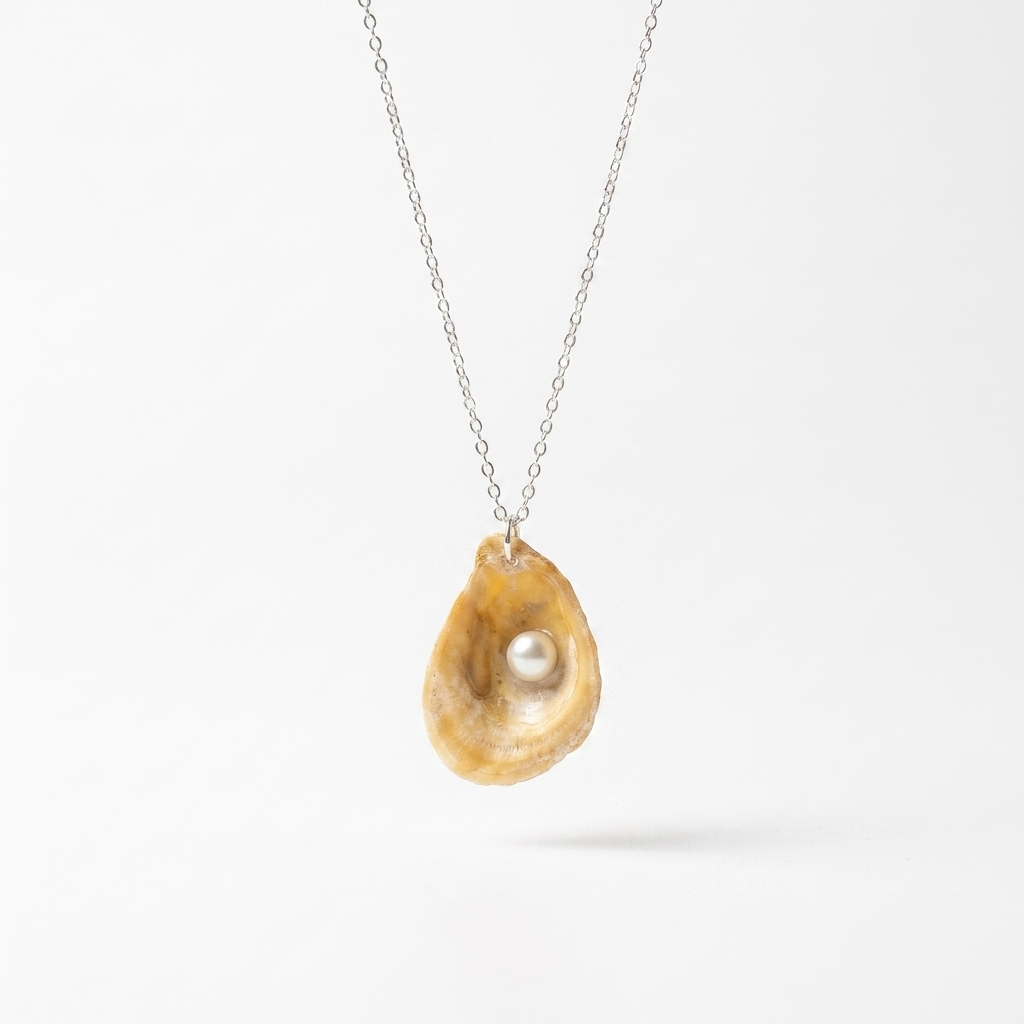 Taryn Pendant Necklace Ostella Shells